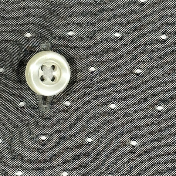 Collection by Michael Strahan dress shirt. Size 17 34/35. Great shirt/condition. - Picture 4 of 5